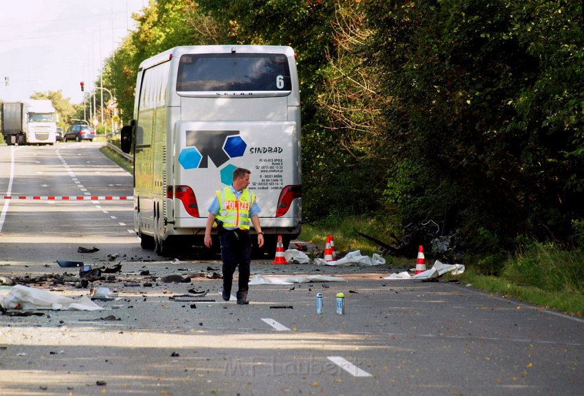 Schwerer VU Koeln Immendorf Kerkraderstr P037.JPG